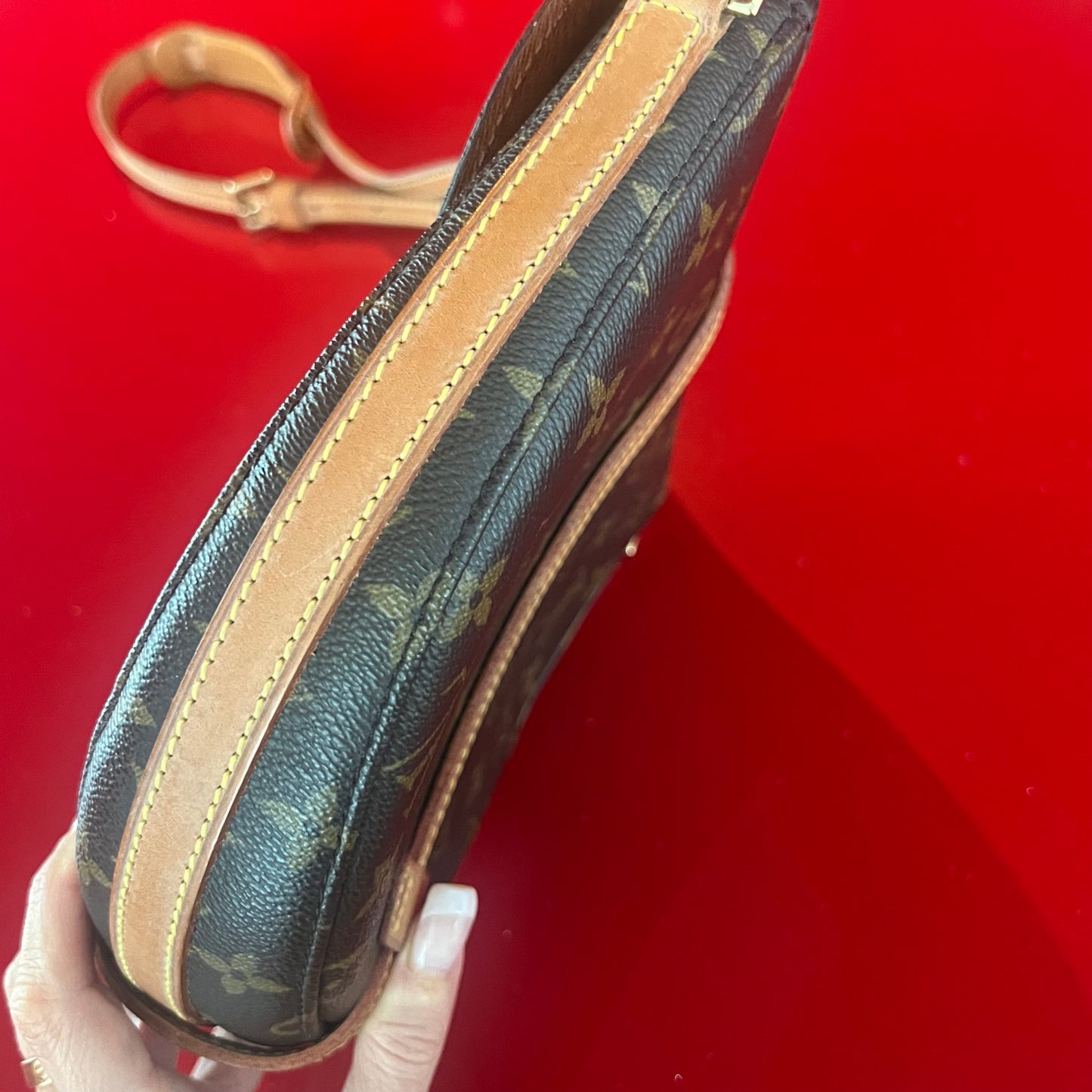 LOUIS VUITTON Chantilly Crossbody Bag