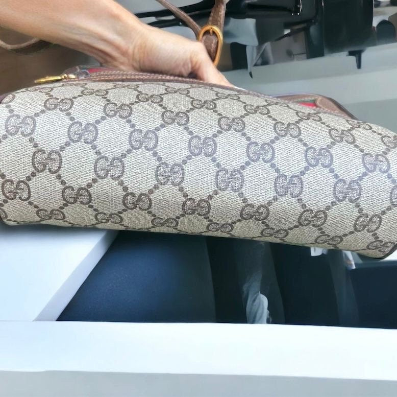 GUCCI Sherry Line Crossbody Bag