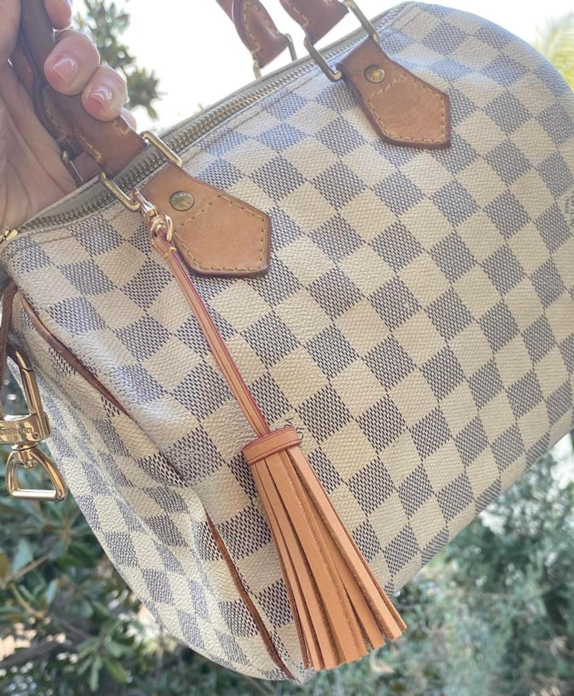 VACHETTA LEATHER LONG TASSEL CHARM