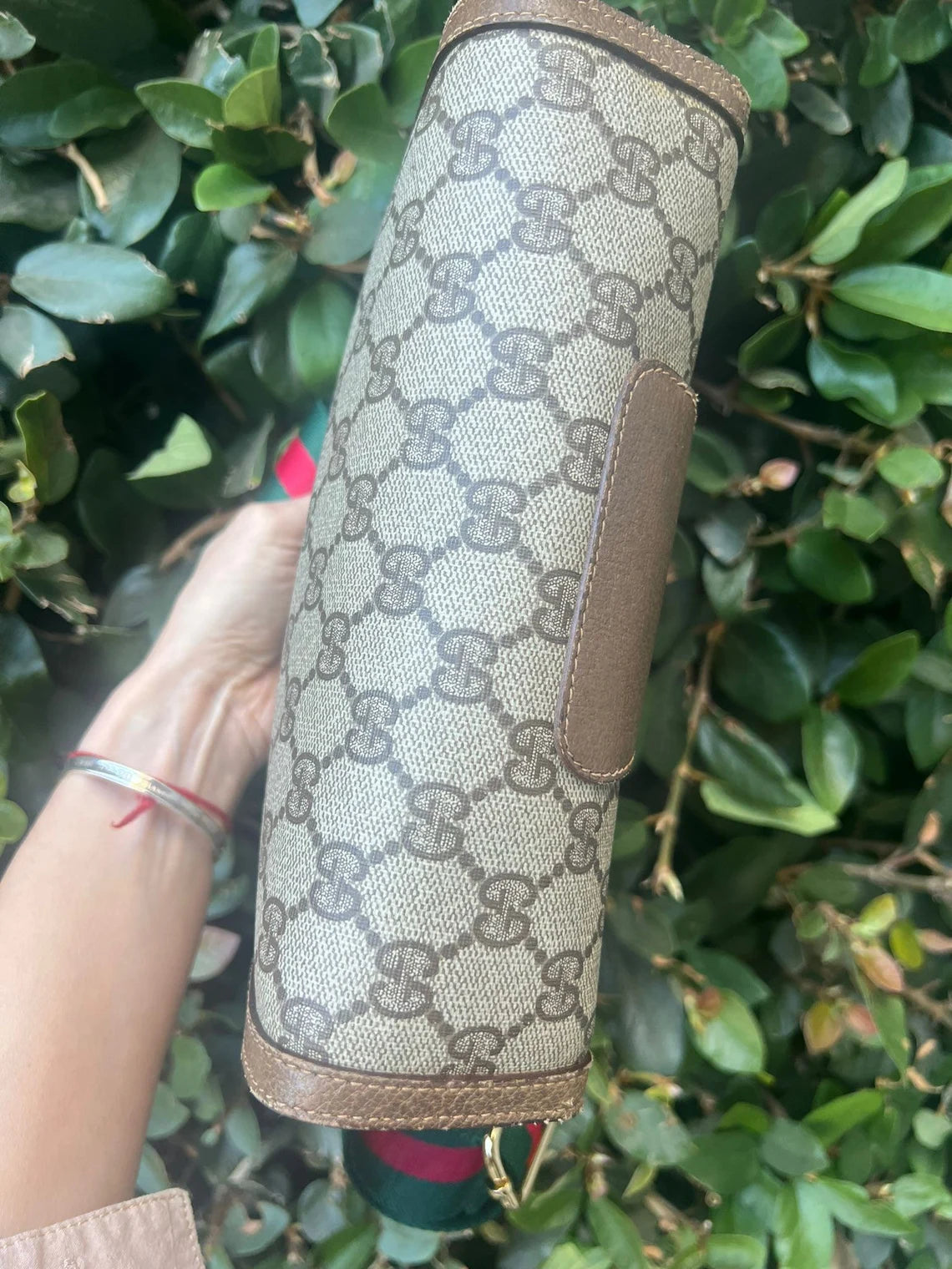 GUCCI CERTIFIED AUTHENTIC VINTAGE CLUTCH + Complimentary straps