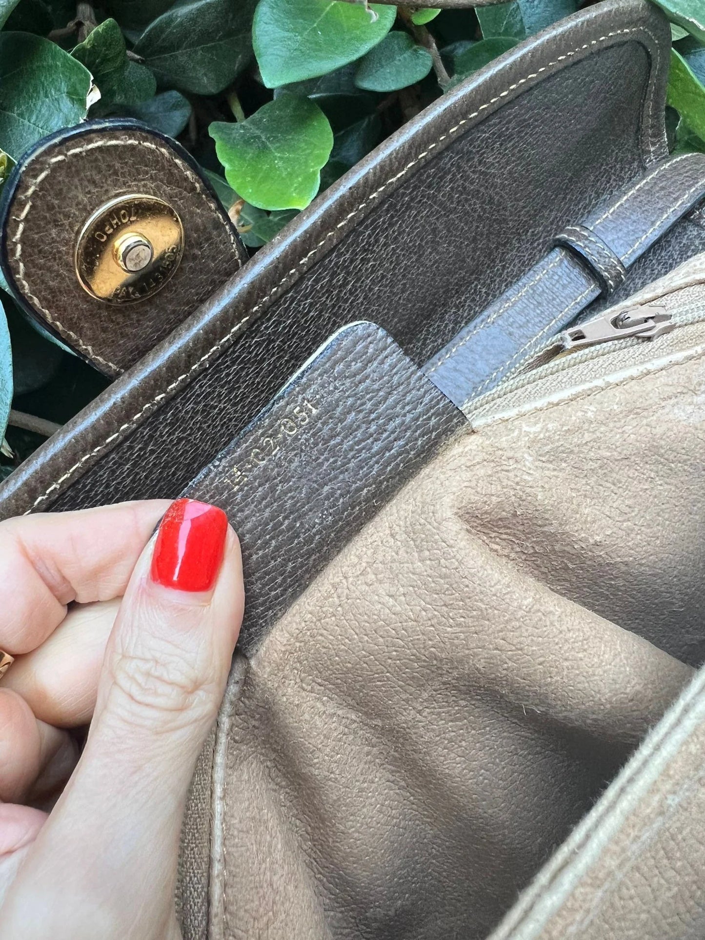GUCCI CERTIFIED AUTHENTIC SHERRY LINE Crossbody Clutch
