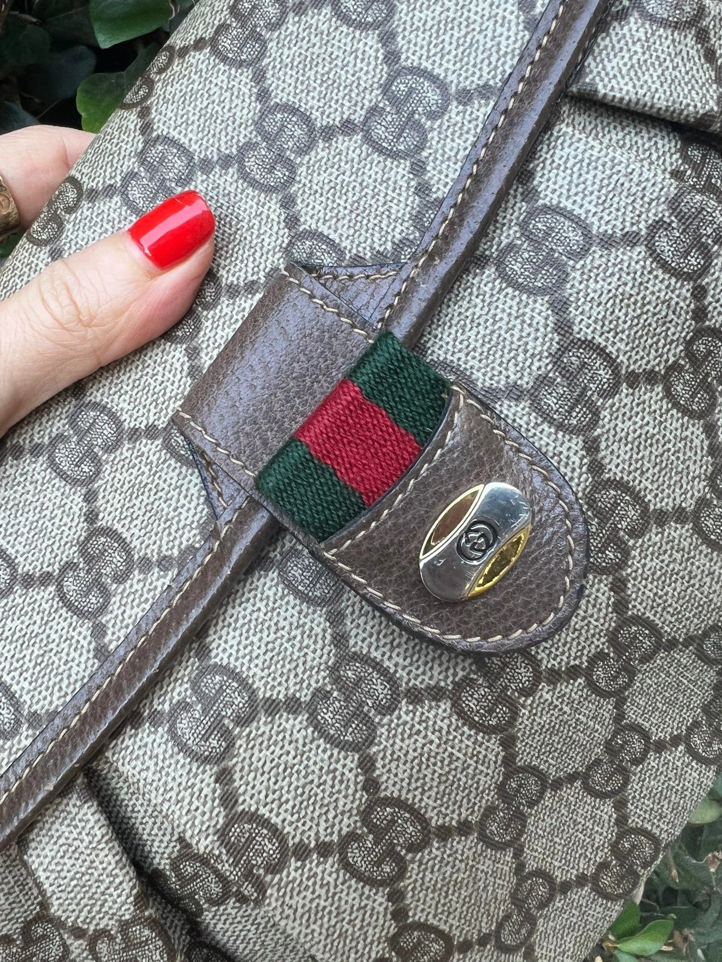 GUCCI CERTIFIED AUTHENTIC SHERRY LINE Crossbody Clutch