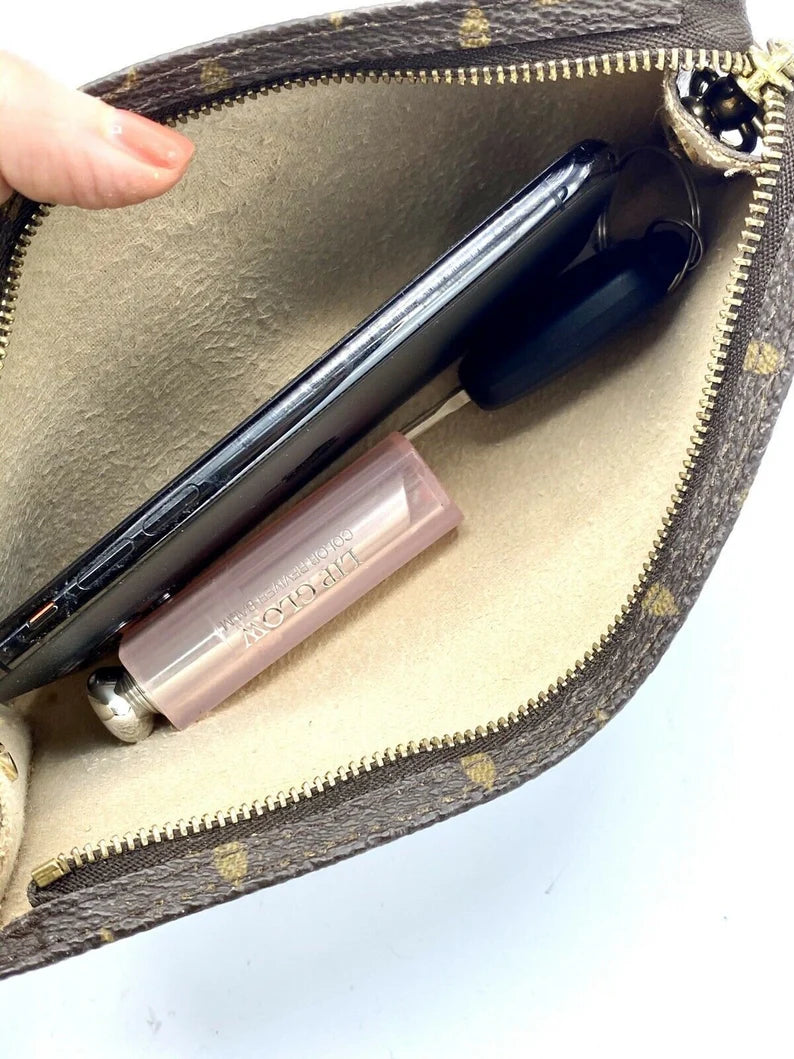 LOUIS VUITTON POUCH + Complimentary Accessories