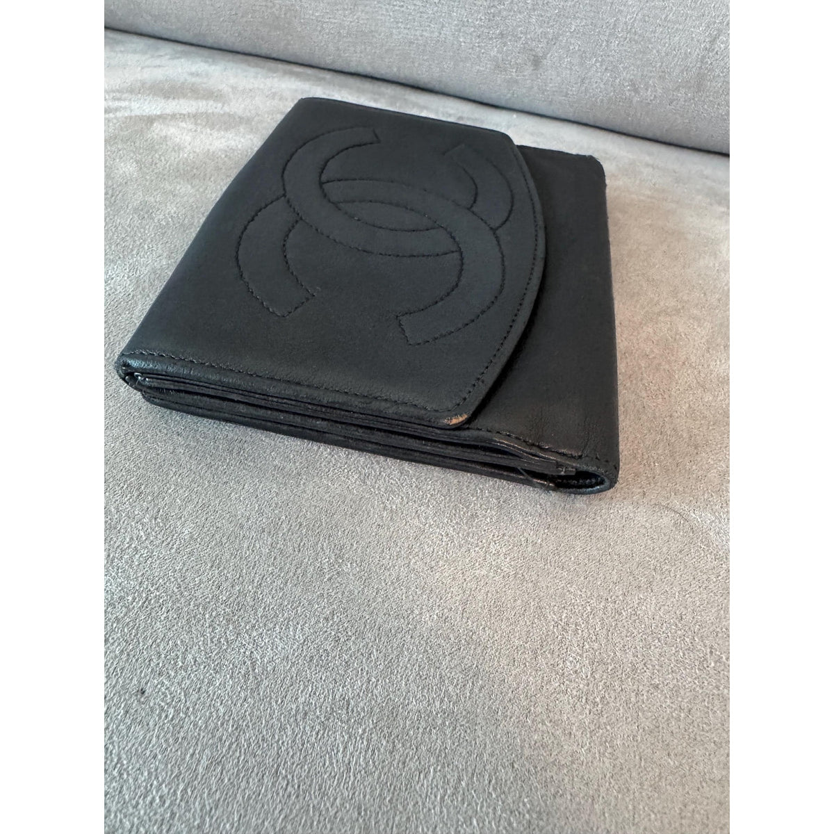 CHANEL Black Lambskin Bifold Wallet