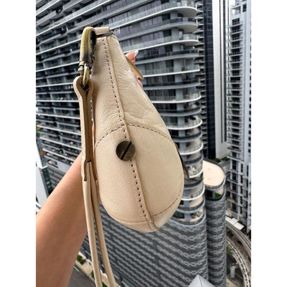 CHLOÉ Cream Leather Wristlet Clutch
