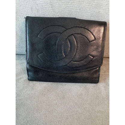 CHANEL Black Lambskin Bifold Wallet