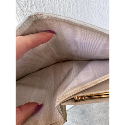 CHANEL White Caviar CC Logo Wallet
