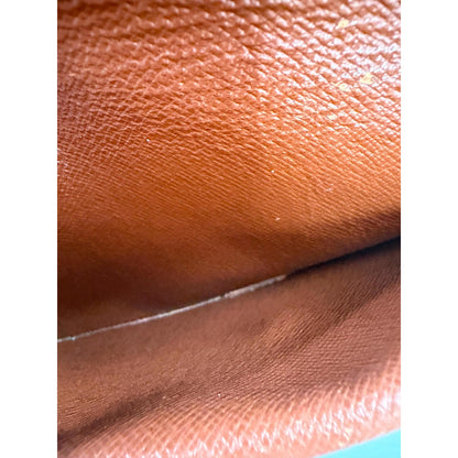 LOUIS VUITTON Sarah Wallet