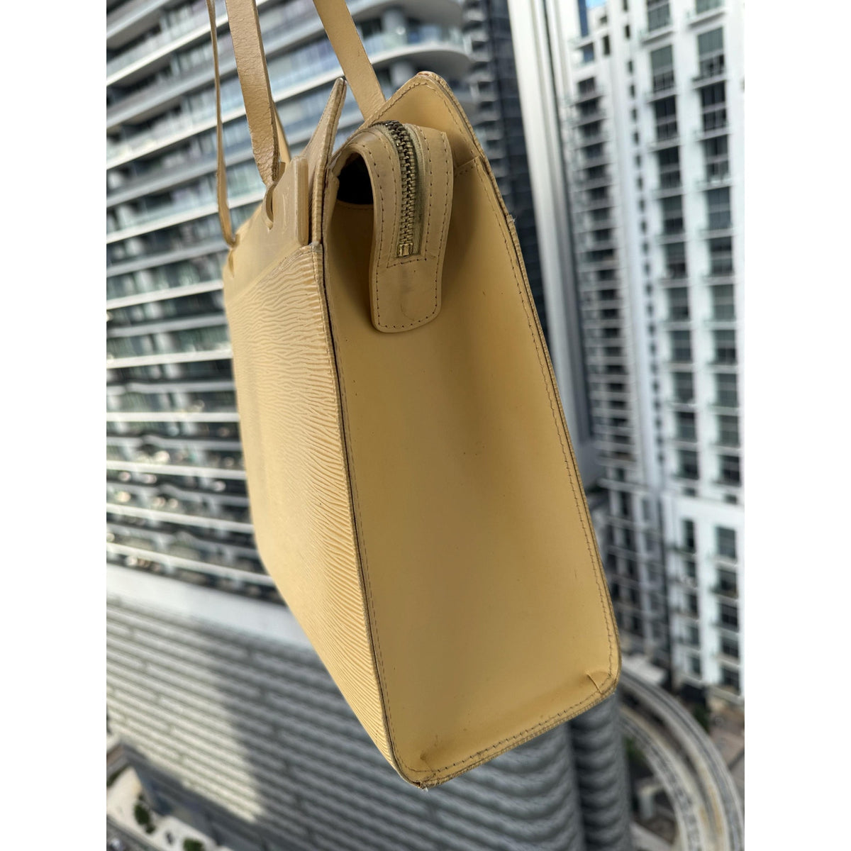 LOUIS VUITTON Epi Croisette Tote