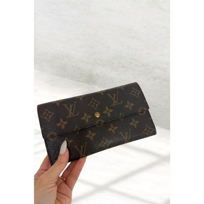 LOUIS VUITTON Sarah Wallet