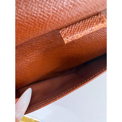 LOUIS VUITTON Sarah Wallet