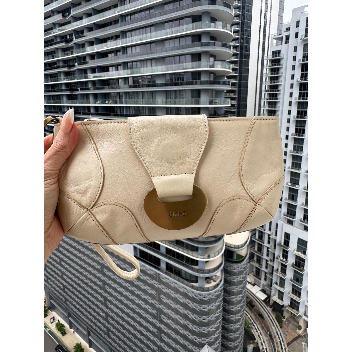 CHLOÉ Cream Leather Wristlet Clutch