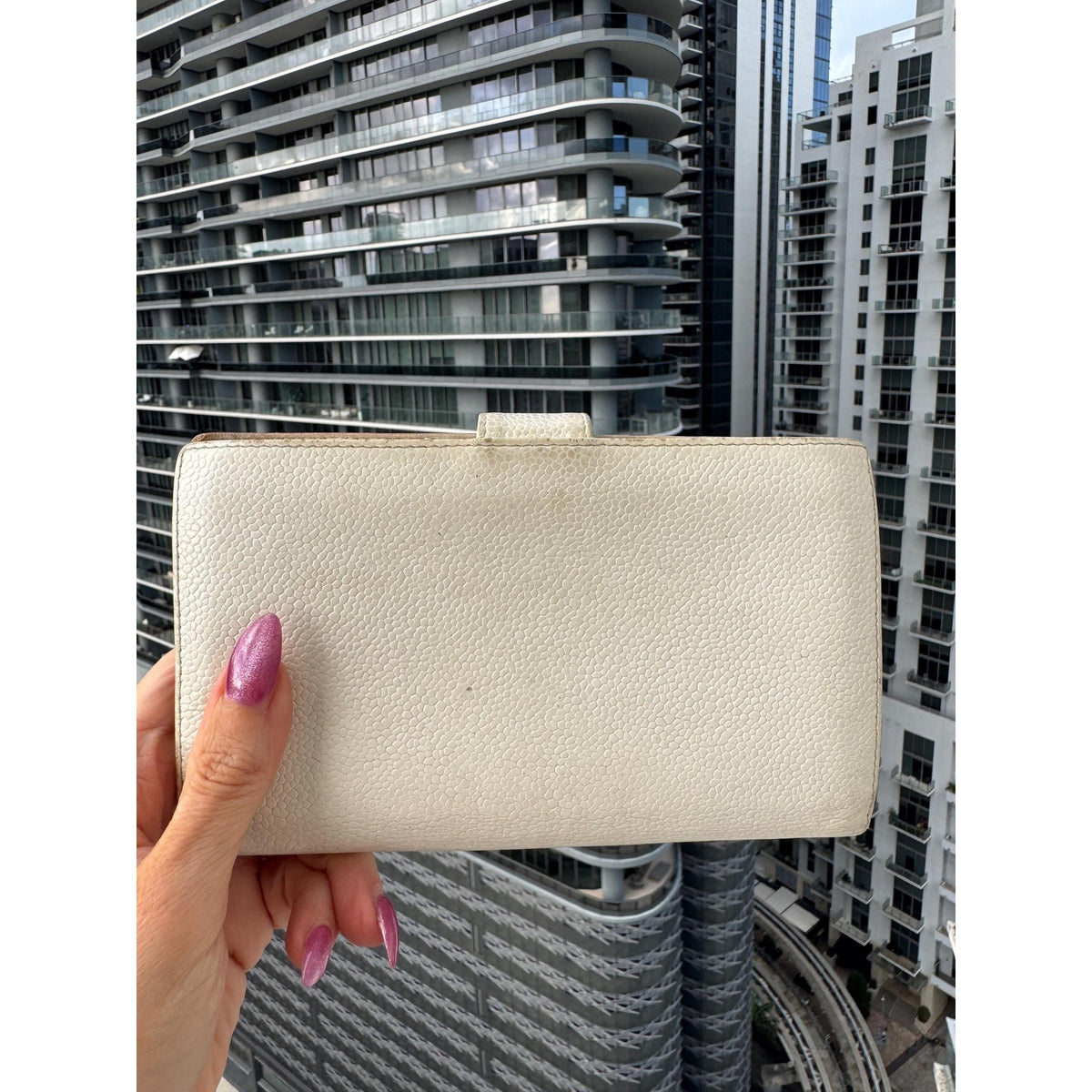 CHANEL White Caviar CC Logo Wallet