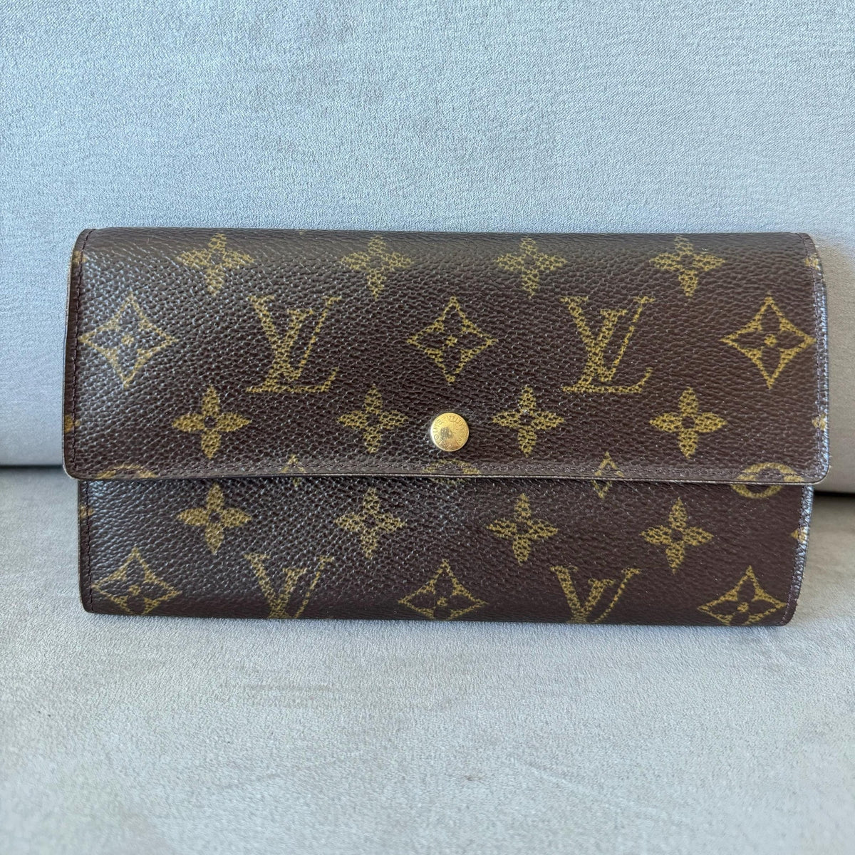 LOUIS VUITTON Monogram Sarah Wallet