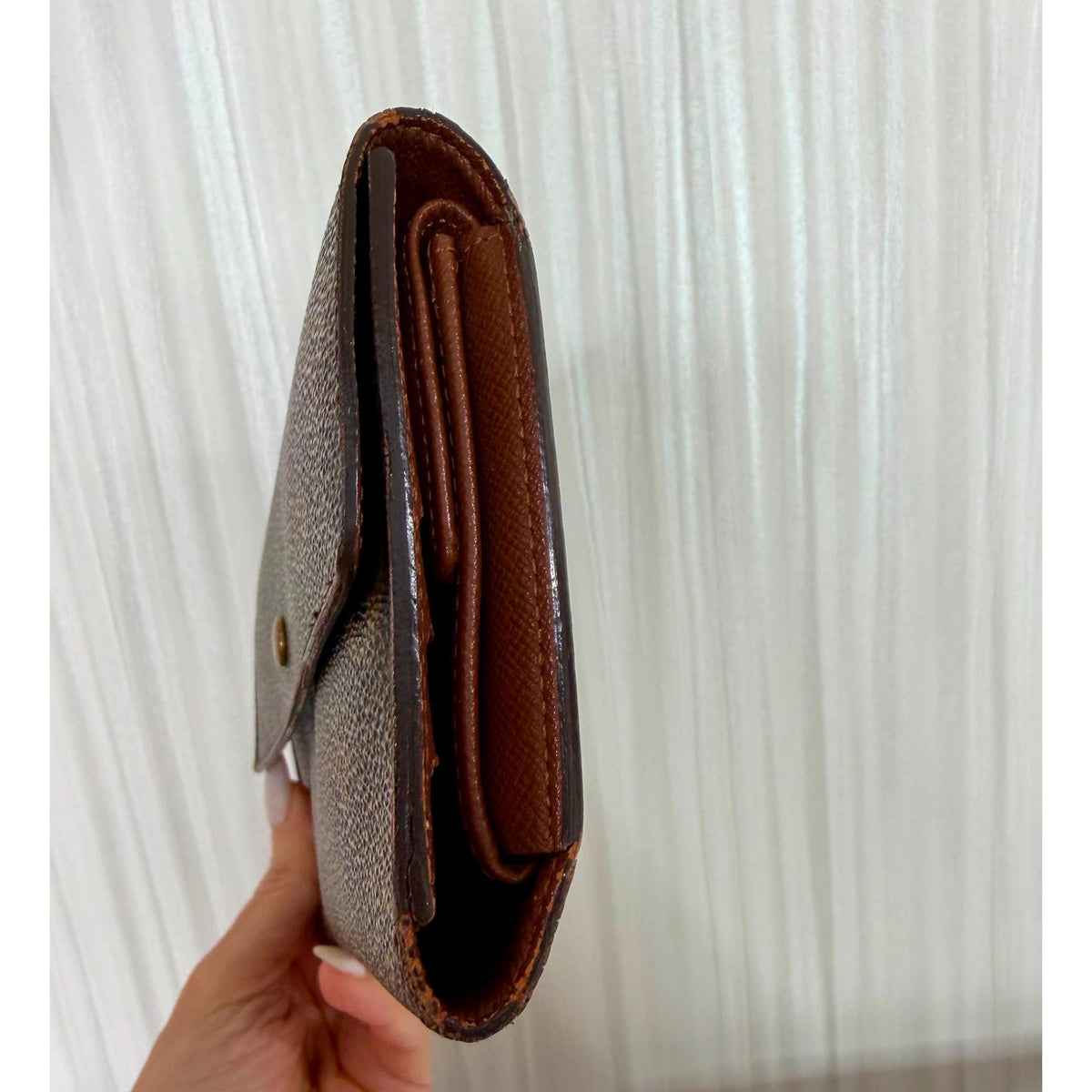 LOUIS VUITTON Sarah Wallet