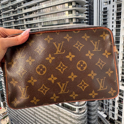 LOUIS VUITTON Compiegne 23 Clutch