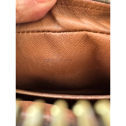 LOUIS VUITTON Compiegne 23 Clutch