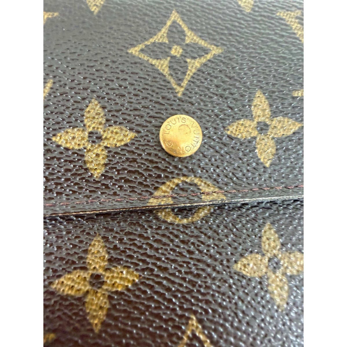 LOUIS VUITTON Sarah Wallet