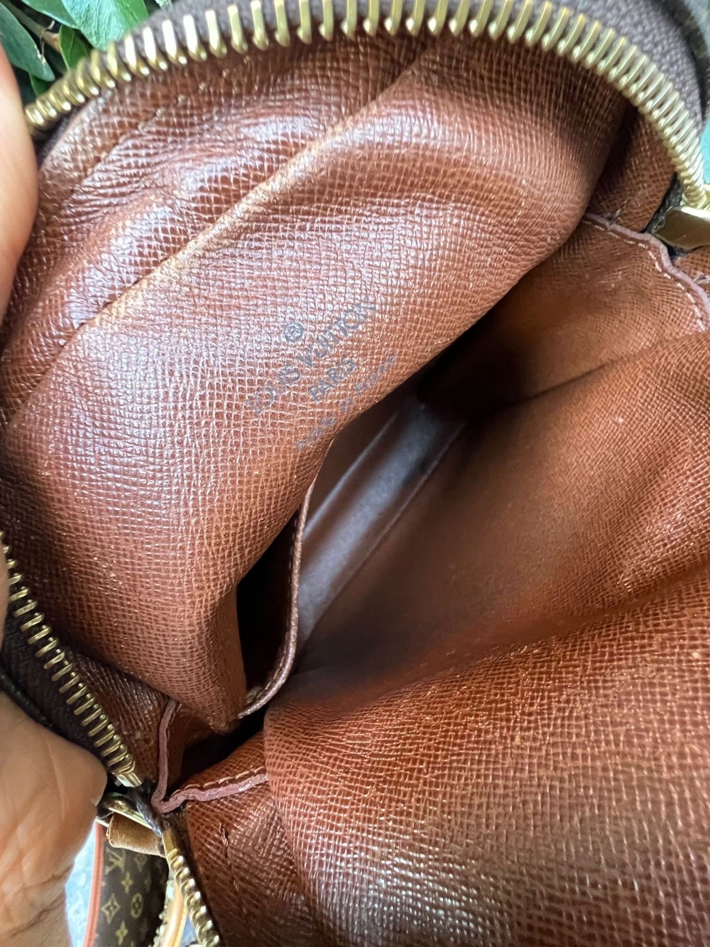 Authentic LOUIS VUITTON Vintage Monogram Canvas Amazone Shoulder Bag - AR1021