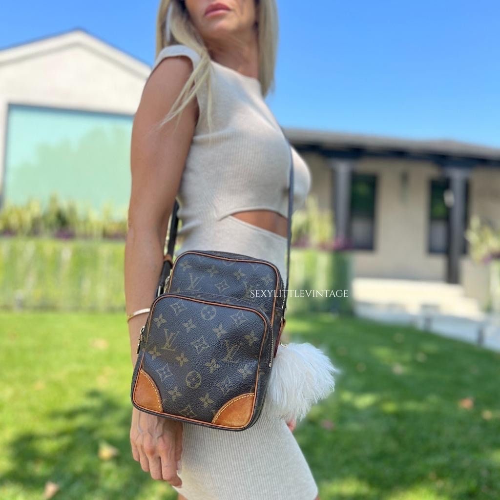 Authentic LOUIS VUITTON Vintage Monogram Canvas Amazone Shoulder Bag - AR1021