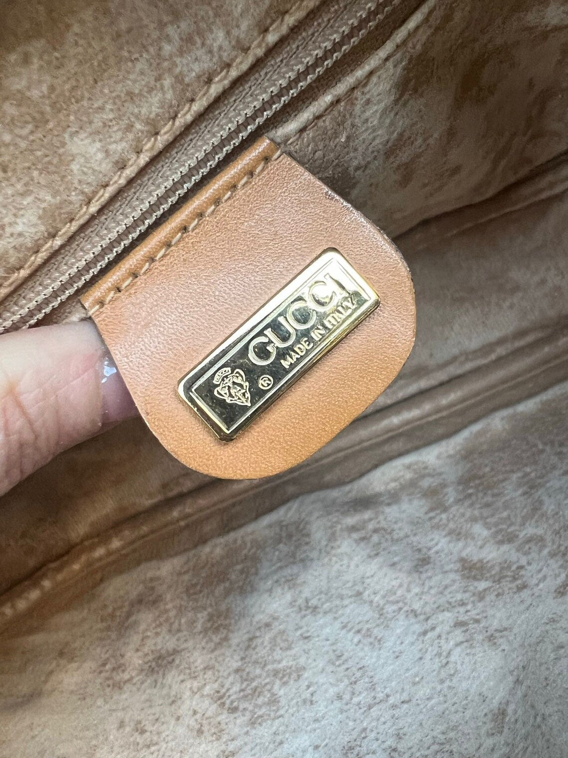 GUCCI VINTAGE CLUTCH + Complimentary Straps