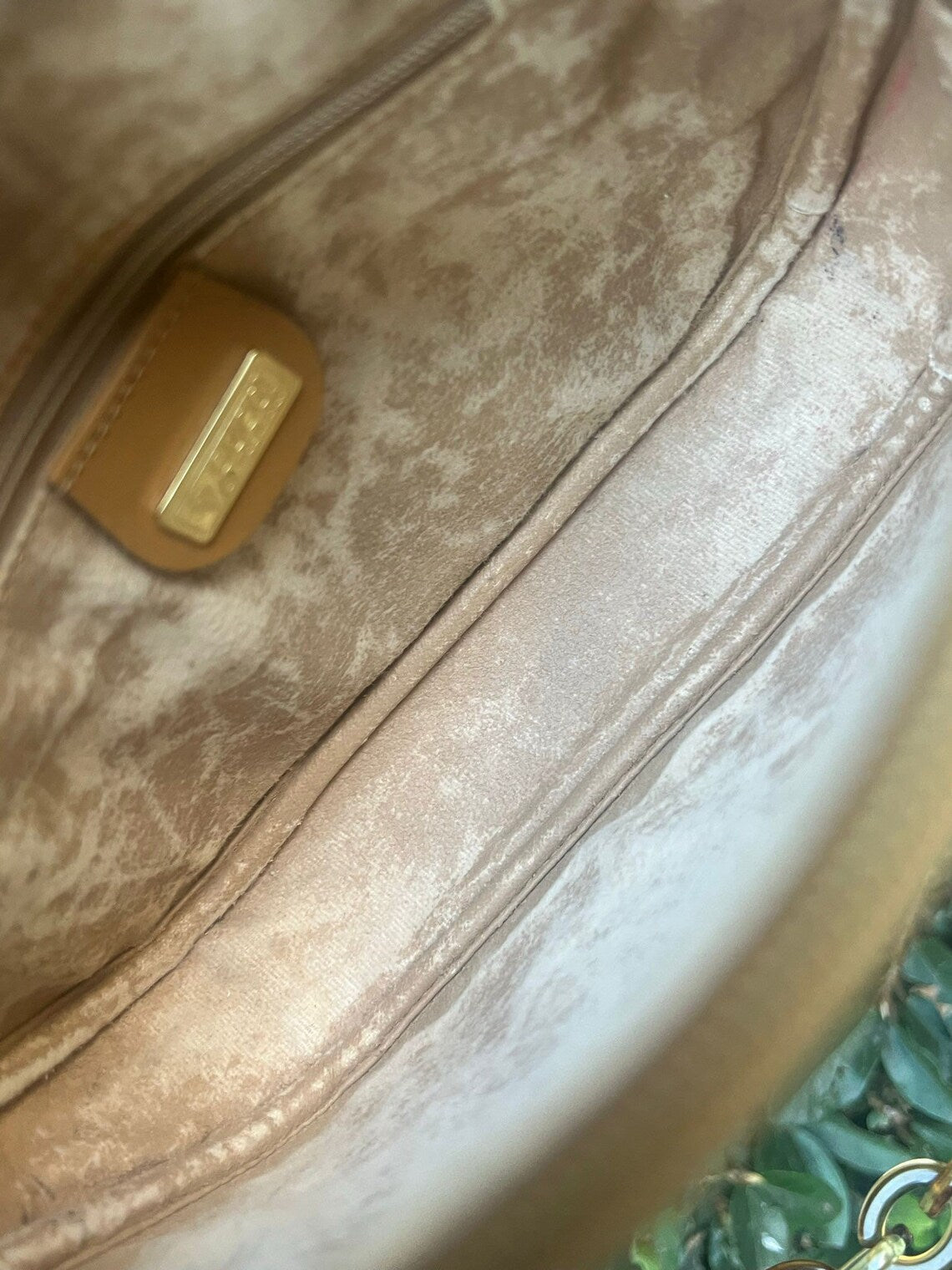 GUCCI VINTAGE CLUTCH + Complimentary Straps