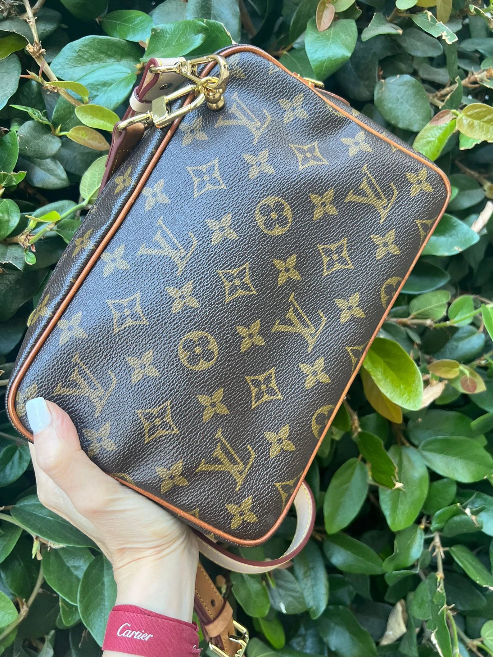 AUTHENTIC LOUIS VUITTON COMPIEGNE 23 + Complimentary Straps – Sexy