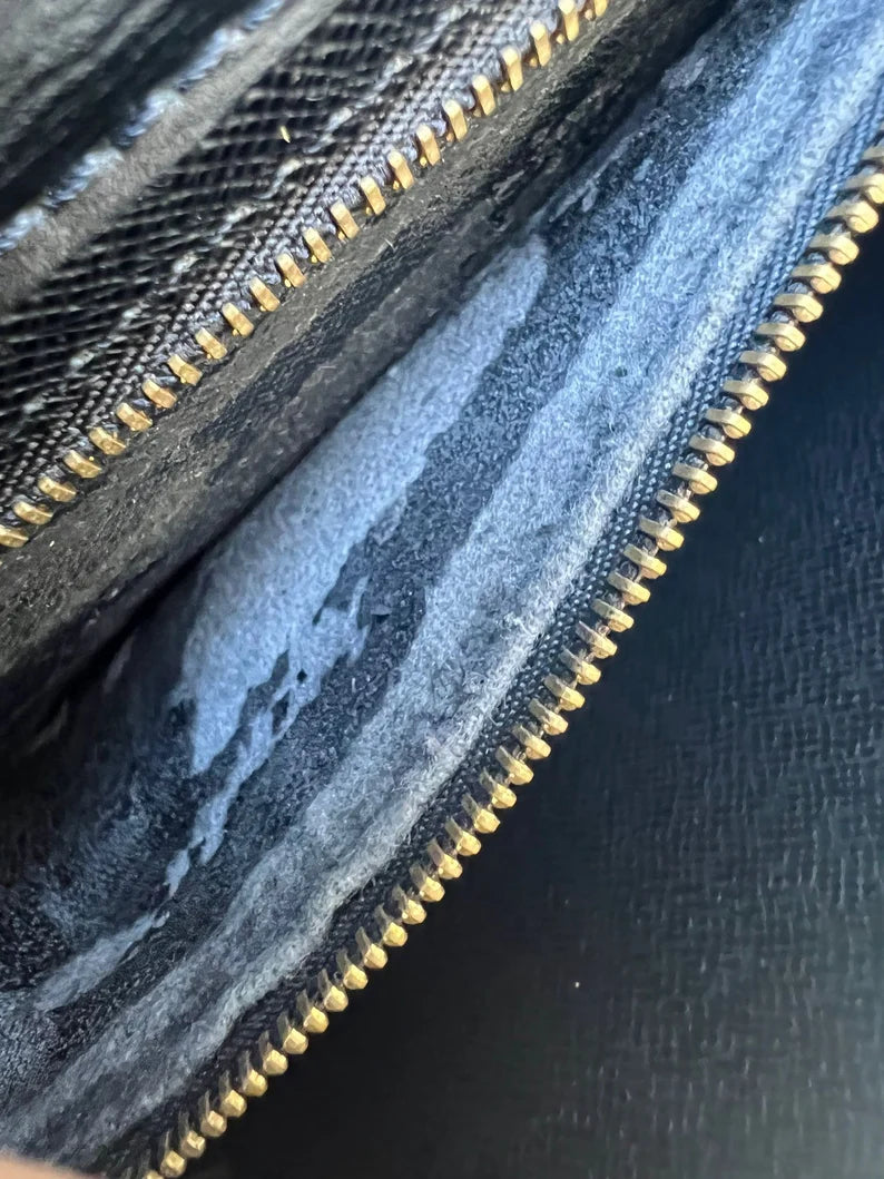 AUTHENTIC PRE OWNED LOUIS VUITTON EPI BLACK + Complimentary chain