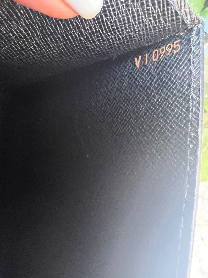 AUTHENTIC PRE OWNED LOUIS VUITTON EPI BLACK + Complimentary chain