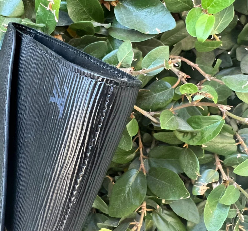AUTHENTIC PRE OWNED LOUIS VUITTON EPI BLACK + Complimentary chain
