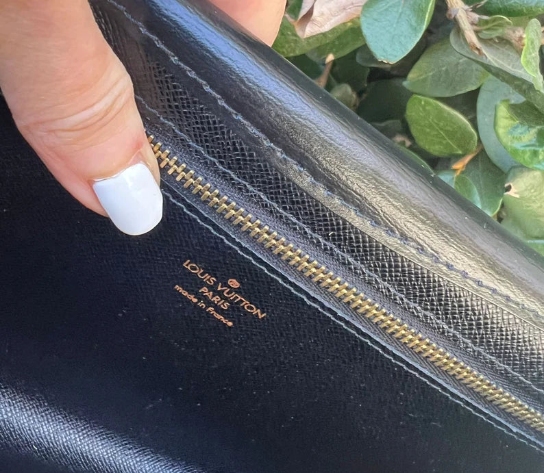 AUTHENTIC PRE OWNED LOUIS VUITTON EPI BLACK + Complimentary chain